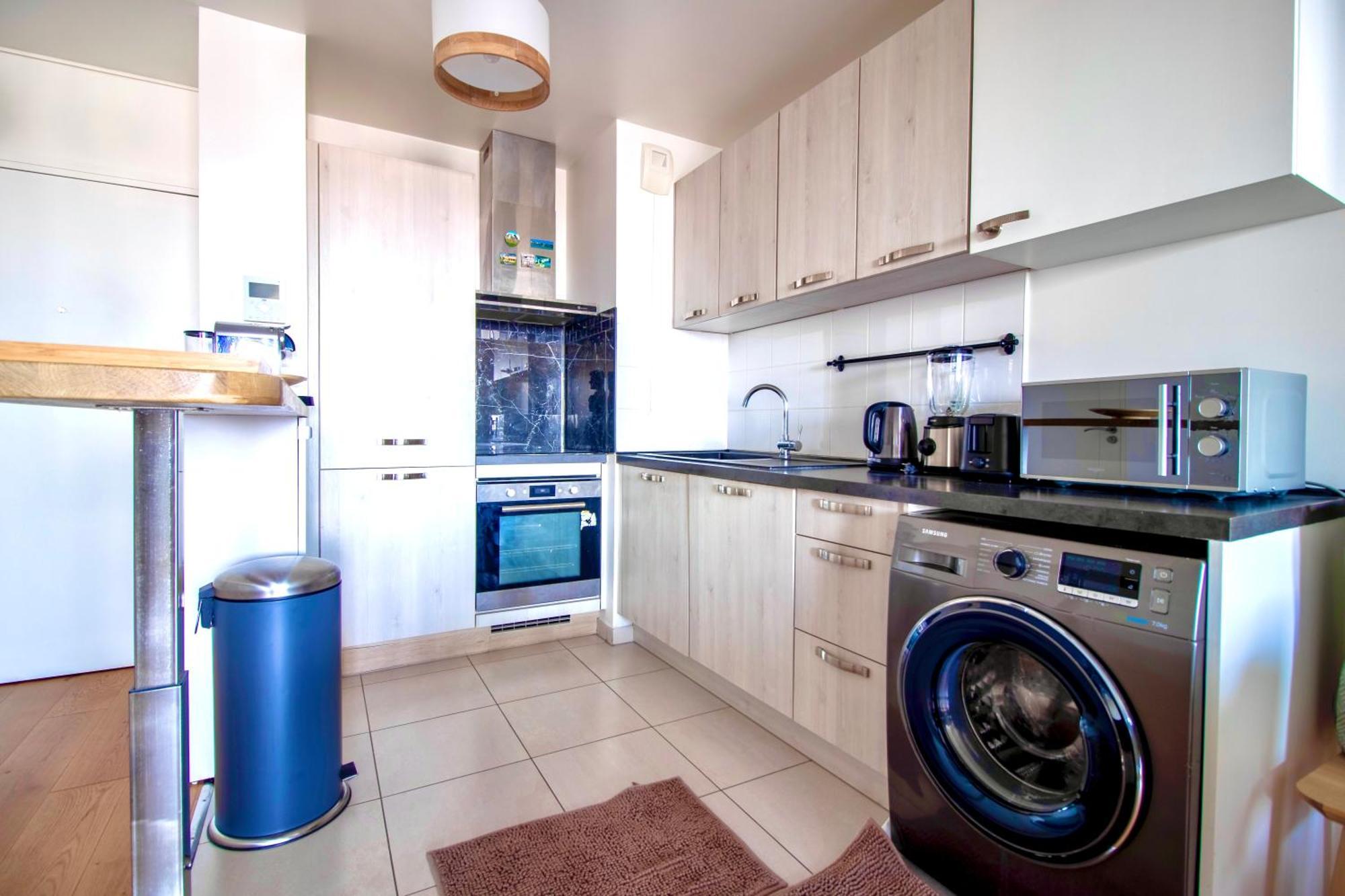 Luxury 2 Rooms Apartment With Balcony Puteaux Exterior photo
